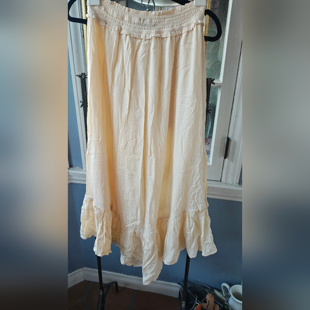 Angie Bohemian Cream Ruffle Hem Women's Skirt, NWT, Large - Picture 9 of 9